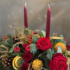 Traditional Christmas table arrangement 