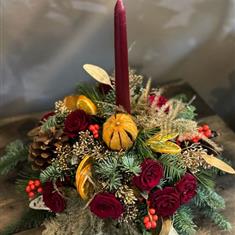 Traditional single candle arrangement 